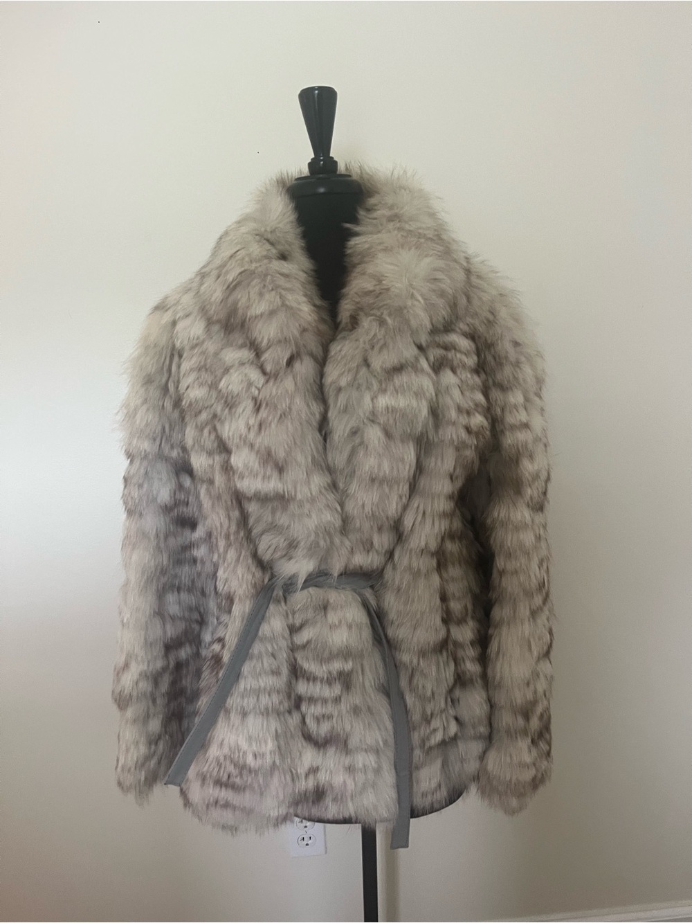 Luxurious Gray Fox Fur Wrap Jacket vintage M